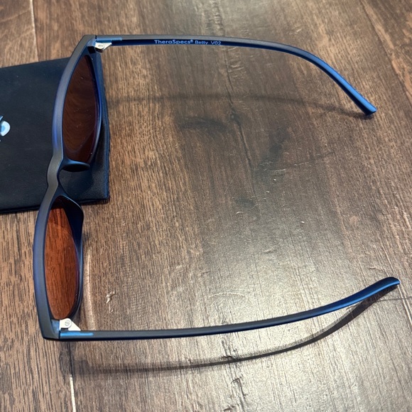 TheraSpecs Betty Ultra Lightweight Cat Eye Sunglasses main image 3